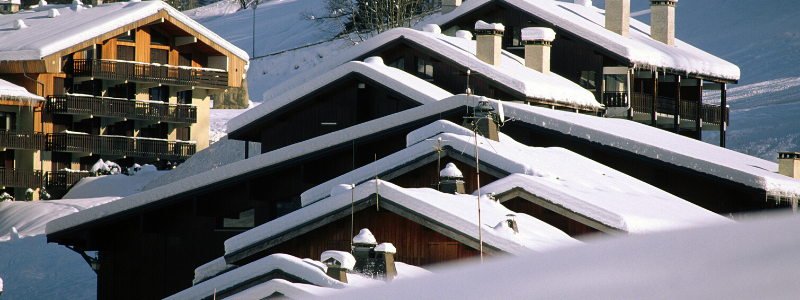 what type of roof is best for snow