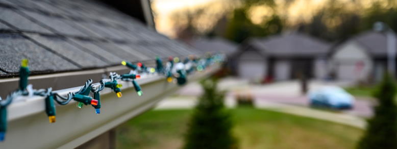 how to hang christmas lights on gutters without clips